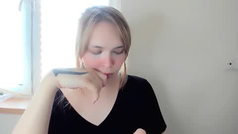 yomoyoo online show from 14, 2, 2025