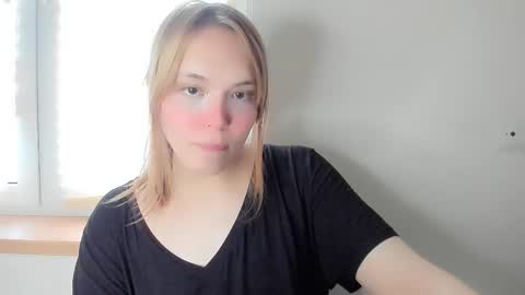 yomoyoo online show from 15, 2, 2025