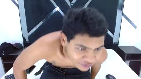 Snapshot of yordi_alpha chatting on 23, 10, 2025 Yordi online show from 23, 10, 2025