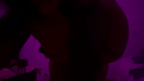 yorlenig692 online show from 3, 10, 2025