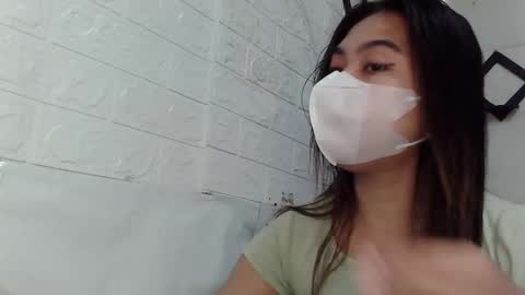 Snapshot of yoshiko_shine chatting on 1, 2, 2025 ASK ME online show from 1, 2, 2025