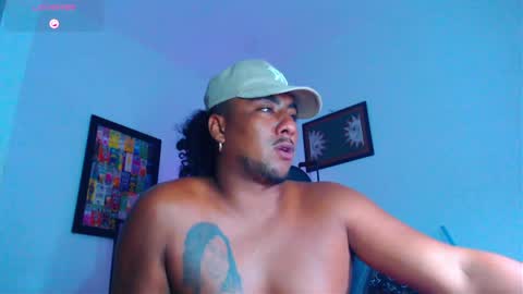 Snapshot of yosoy_enzo2020 chatting on 21, 4, 2026 Enzo online show from 21, 4, 2026