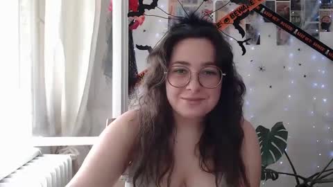 Snapshot of you_aurora chatting on 22, 9, 2025 Aurora online show from 22, 9, 2025