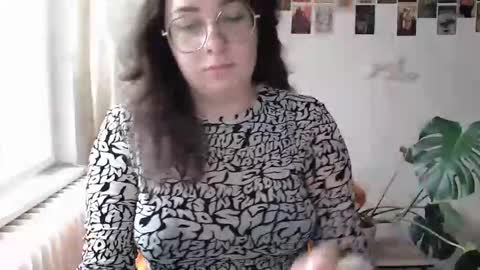 Snapshot of you_aurora chatting on 21, 11, 2025 Aurora online show from 21, 11, 2025