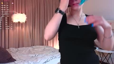 Elizabeth brunette -- Darline blonde  online show from 20, 9, 2025