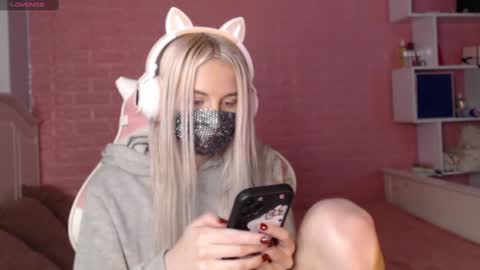 Snapshot of your___barbie chatting on 8, 2, 2025 Barbie online show from 8, 2, 2025