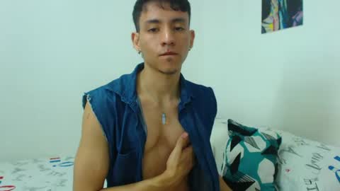 Snapshot of your_boy_hot chatting on 4, 7, 2026 your boy online show from 4, 7, 2026