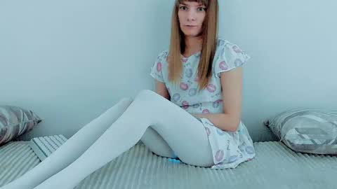 Snapshot of your_caramelka chatting on 16, 12, 2025 Lily online show from 16, 12, 2025