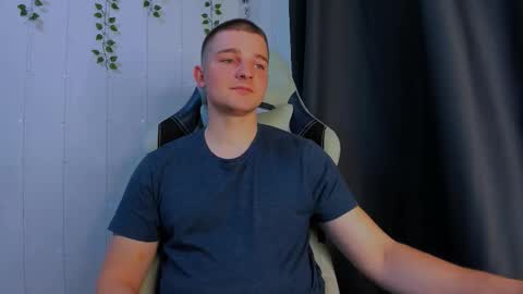 Snapshot of your_claddagh chatting on 17, 10, 2025 your_claddagh online show from 17, 10, 2025