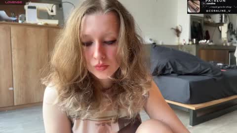 Snapshot of your_coraline_ chatting on 21, 1, 2025 your_coraline_ online show from 21, 1, 2025