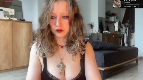 Snapshot of your_coraline_ chatting on 25, 1, 2025 your_coraline_ online show from 25, 1, 2025