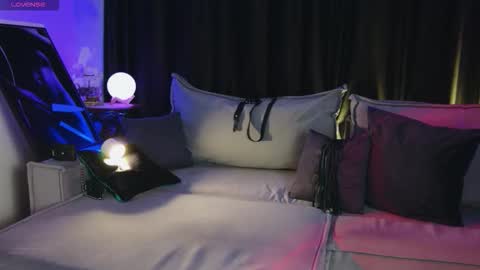 Snapshot of your_eclipse chatting on 10, 11, 2025 Goddess Alana online show from 10, 11, 2025