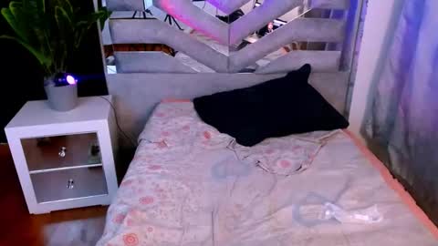 your_girl_of_dream online show from 7, 4, 2026