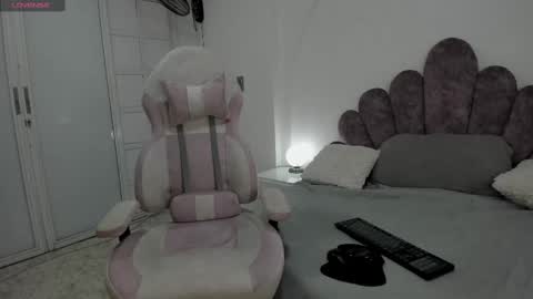 your_lady_milf online show from 20, 2, 2025