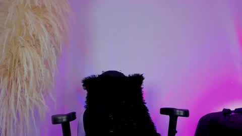 Cami independent model online show from 13, 2, 2025