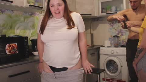 Snapshot of your_madhurricane chatting on 13, 12, 2024 Daria and Lesia online show from 13, 12, 2024