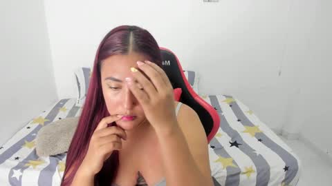 EMILY independent model online show from 10, 1, 2025