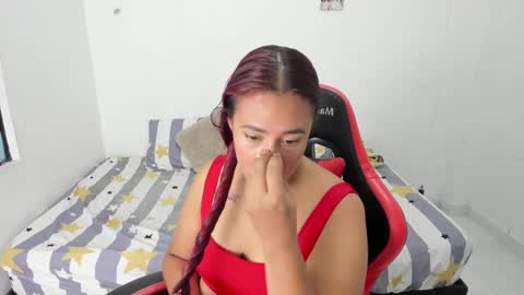 EMILY independent model online show from 14, 1, 2025