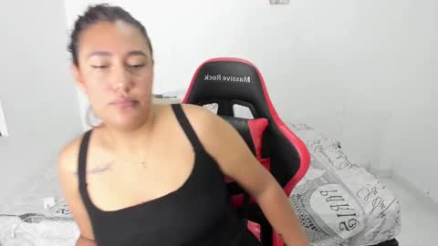 EMILY independent model online show from 29, 1, 2025