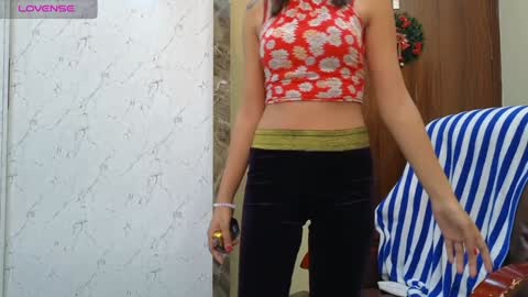 Snapshot of your_priya_77 chatting on 12, 1, 2025 sonam online show from 12, 1, 2025