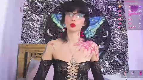 Daniela  Help me reach 100 likes online show from 11, 2, 2025