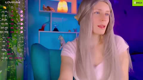 Snapshot of your_spring chatting on 6, 11, 2025 your_spring online show from 6, 11, 2025