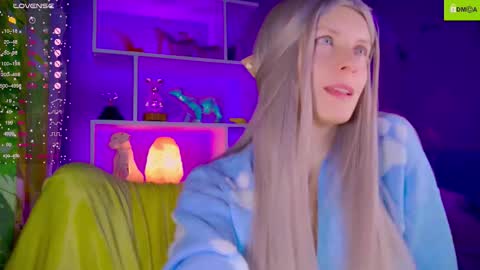 Snapshot of your_spring chatting on 1, 12, 2025 your_spring online show from 1, 12, 2025