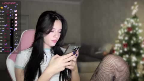 Mia  online show from 17, 1, 2025