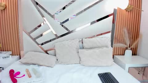 Zoe  online show from 12, 3, 2026