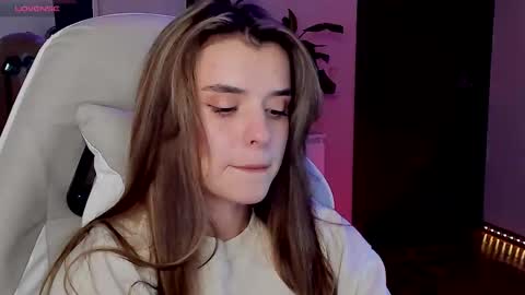 Anikka online show from 4, 10, 2025