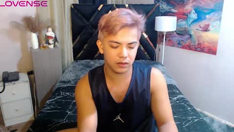 Snapshot of yourasian_bradley chatting on 28, 10, 2025 yourasian_bradley online show from 28, 10, 2025