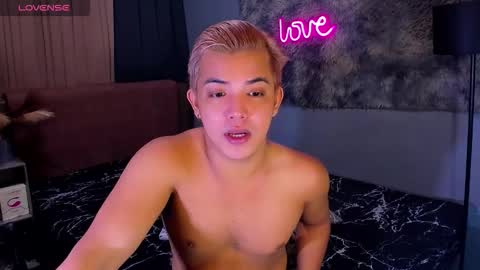 Snapshot of yourasian_bradley chatting on 2, 11, 2025 yourasian_bradley online show from 2, 11, 2025