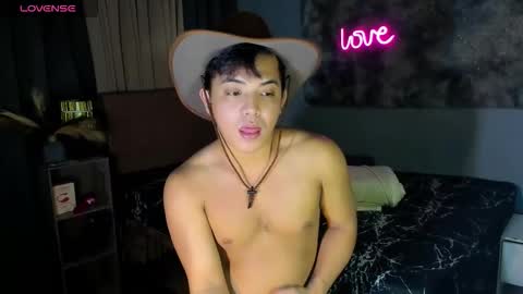 Snapshot of yourasian_bradley chatting on 8, 1, 2026 yourasian_bradley online show from 8, 1, 2026