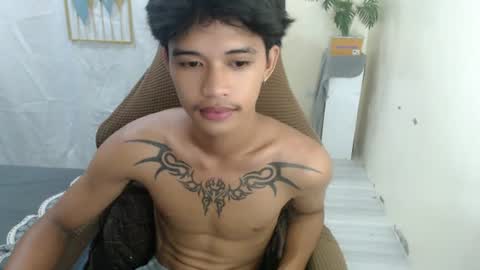 Snapshot of yourasian_eric chatting on 13, 6, 2026 yourasian_eric online show from 13, 6, 2026