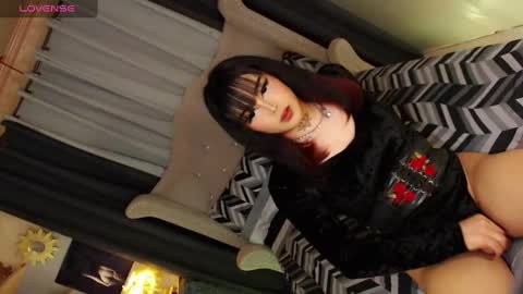 kim online show from 28, 2, 2025