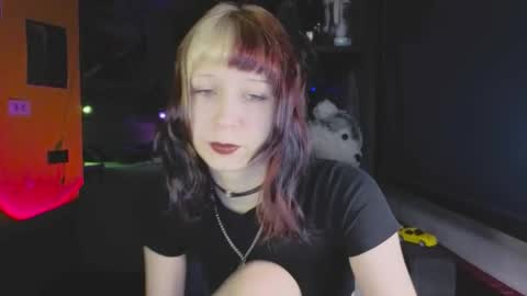 Snapshot of yourcutiegoth chatting on 26, 4, 2026 Vasilisa online show from 26, 4, 2026