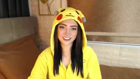 Snapshot of yourdevilsweettsx chatting on 10, 9, 2025 JEN online show from 10, 9, 2025