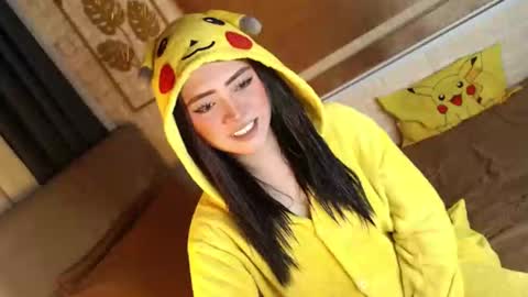 Snapshot of yourdevilsweettsx chatting on 18, 10, 2025 JEN online show from 18, 10, 2025