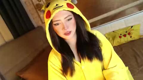 Snapshot of yourdevilsweettsx chatting on 19, 10, 2025 JEN online show from 19, 10, 2025