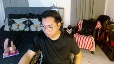 Snapshot of yourfemboitinydick chatting on 8, 7, 2026 Fem boi Nards online show from 8, 7, 2026