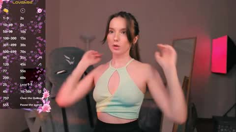 Chloe online show from 1, 3, 2025