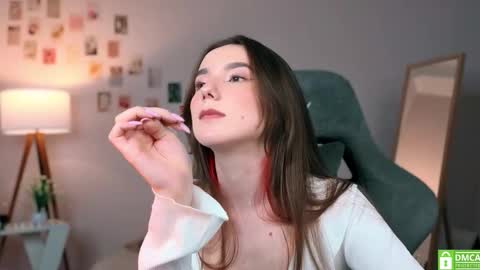 Chloe online show from 7, 10, 2025