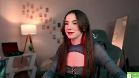 Chloe online show from 8, 10, 2025