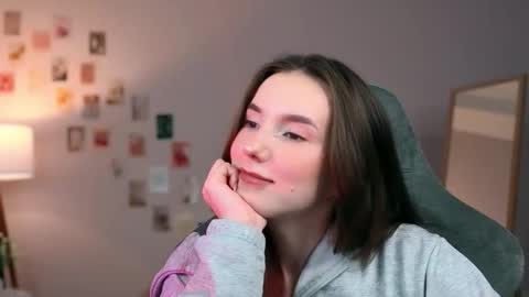 Chloe online show from 13, 10, 2025