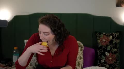 Sarlei Sar-uh-lie online show from 22, 11, 2025