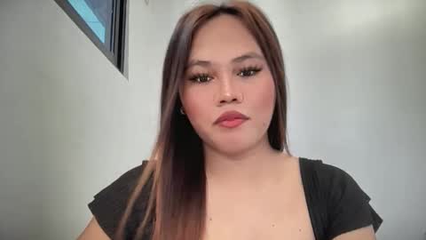 yourhotgirl_lyn online show from 9, 6, 2026