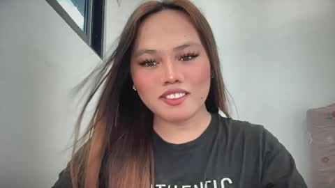 yourhotgirl_lyn online show from 16, 6, 2026