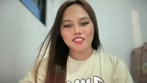 yourhotgirl_lyn online show from 18, 6, 2026