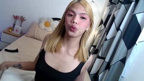 Snapshot of yourhotpatricia69 chatting on 19, 10, 2025 patty online show from 19, 10, 2025