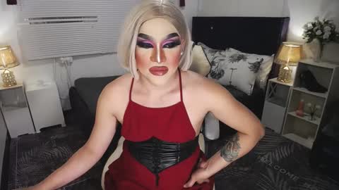 Snapshot of yourlivingonurdream chatting on 5, 1, 2025 -- online show from 5, 1, 2025